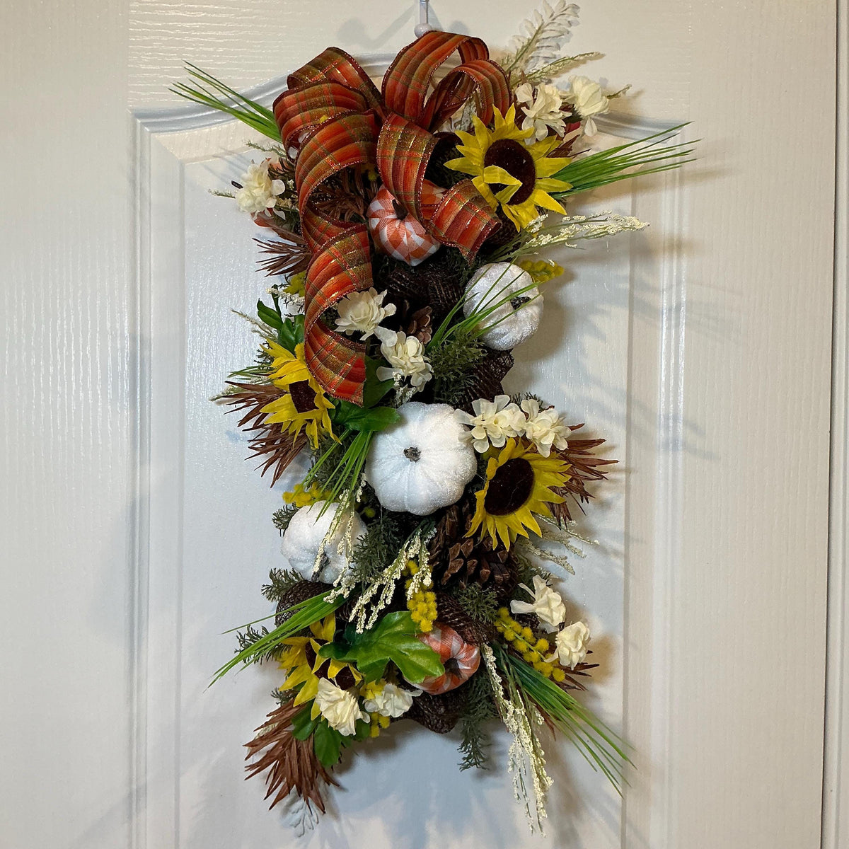 White Pumpkin Fall Door Swag, 20 Inch Sunflower Plaid Bow Farmhouse Decor