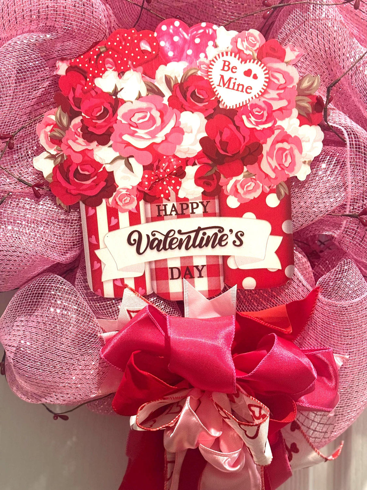 Valentine Mesh Wreath/Be Mine Wreath/Valentine Front Door Decor/ Heart Door Wreath
