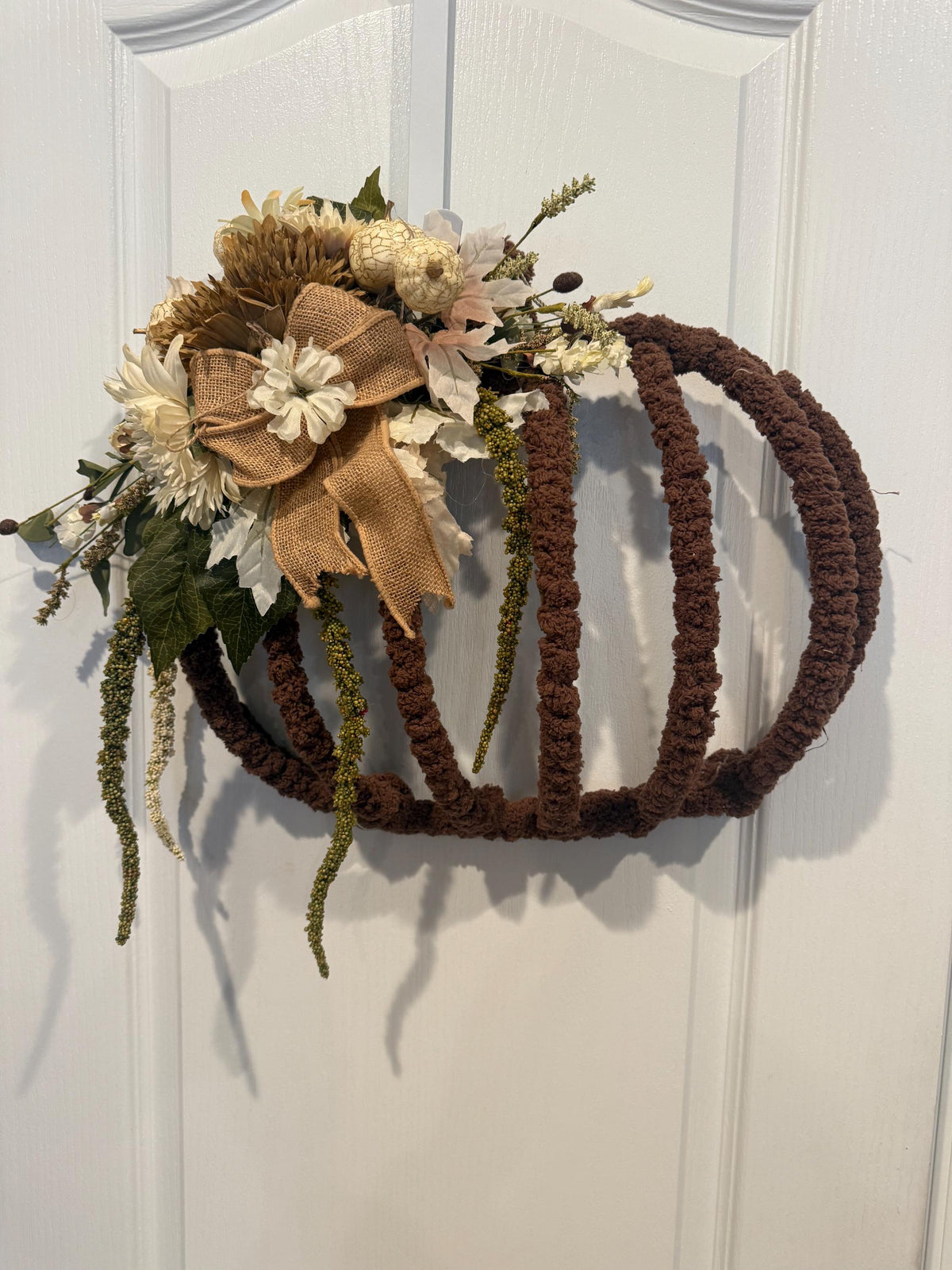 Neutral Pumpkin Fall Wreath, 17 Inch Yarn Wrapped Frame with Cream Florals — photo 3