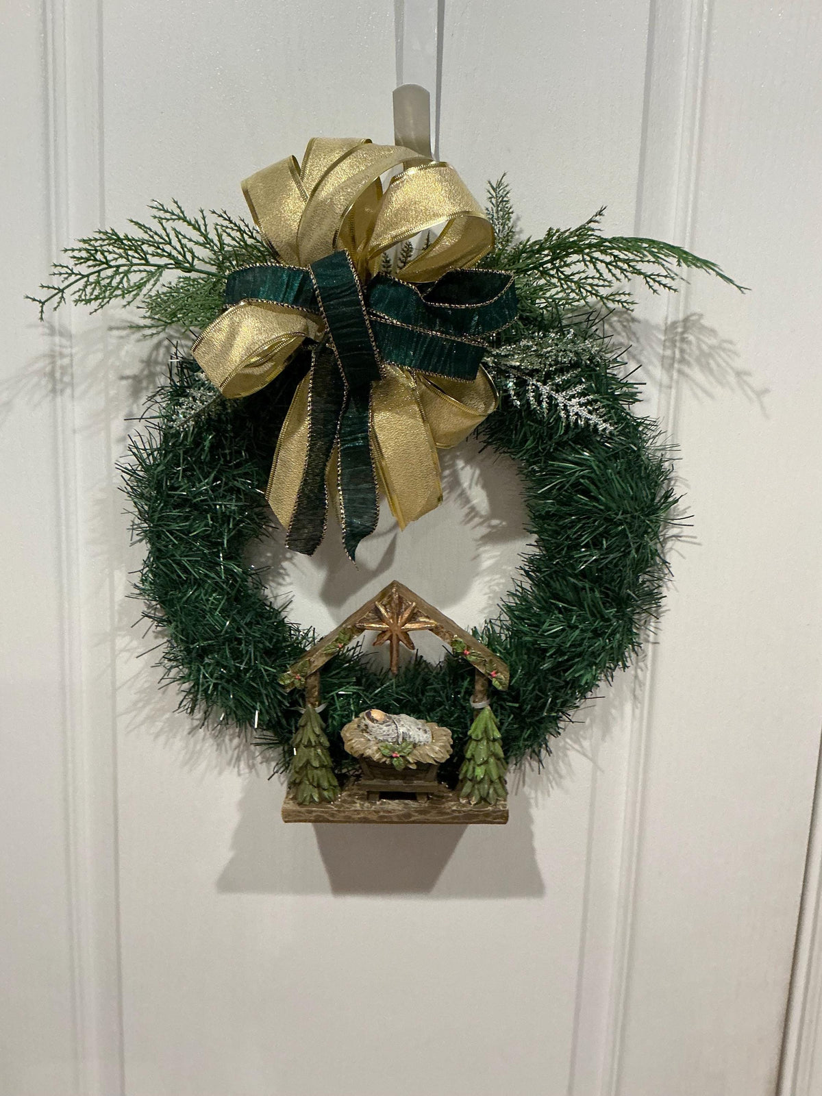 Handmade Nativity Christmas Wreath, Religious Holiday Decor, Table Centerpiece — photo 4