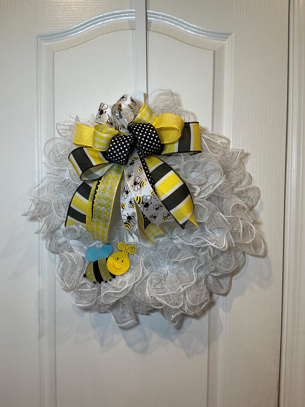White Deco Mesh Bee Wreath, 14 Inch Gingham Bow Front Door Wreath, Yellow Black Bumblebee Decor, Bee Lover Gift