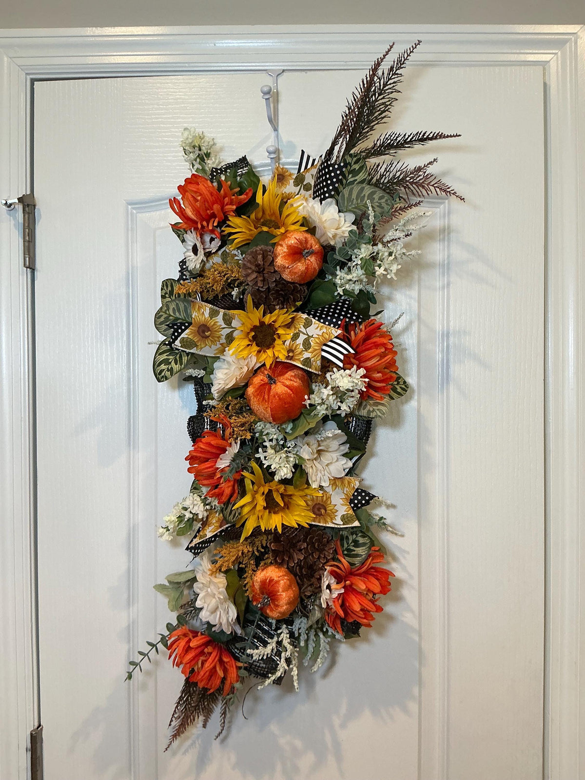 Fall Sunflower Door Swag, 22 Inch Pumpkin Floral Farmhouse Hanging Decor