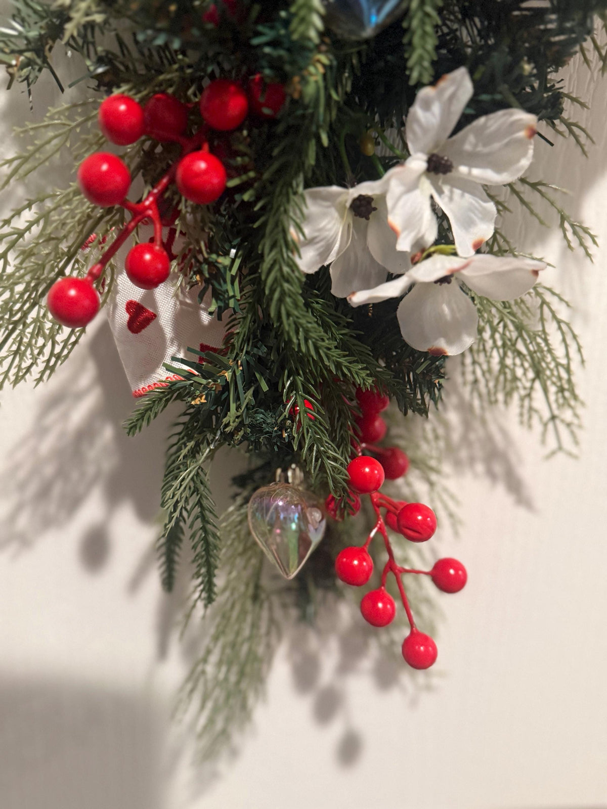 Valentines Day Evergreen Sweetheart Swag: Romantic Teardrop Door Decor