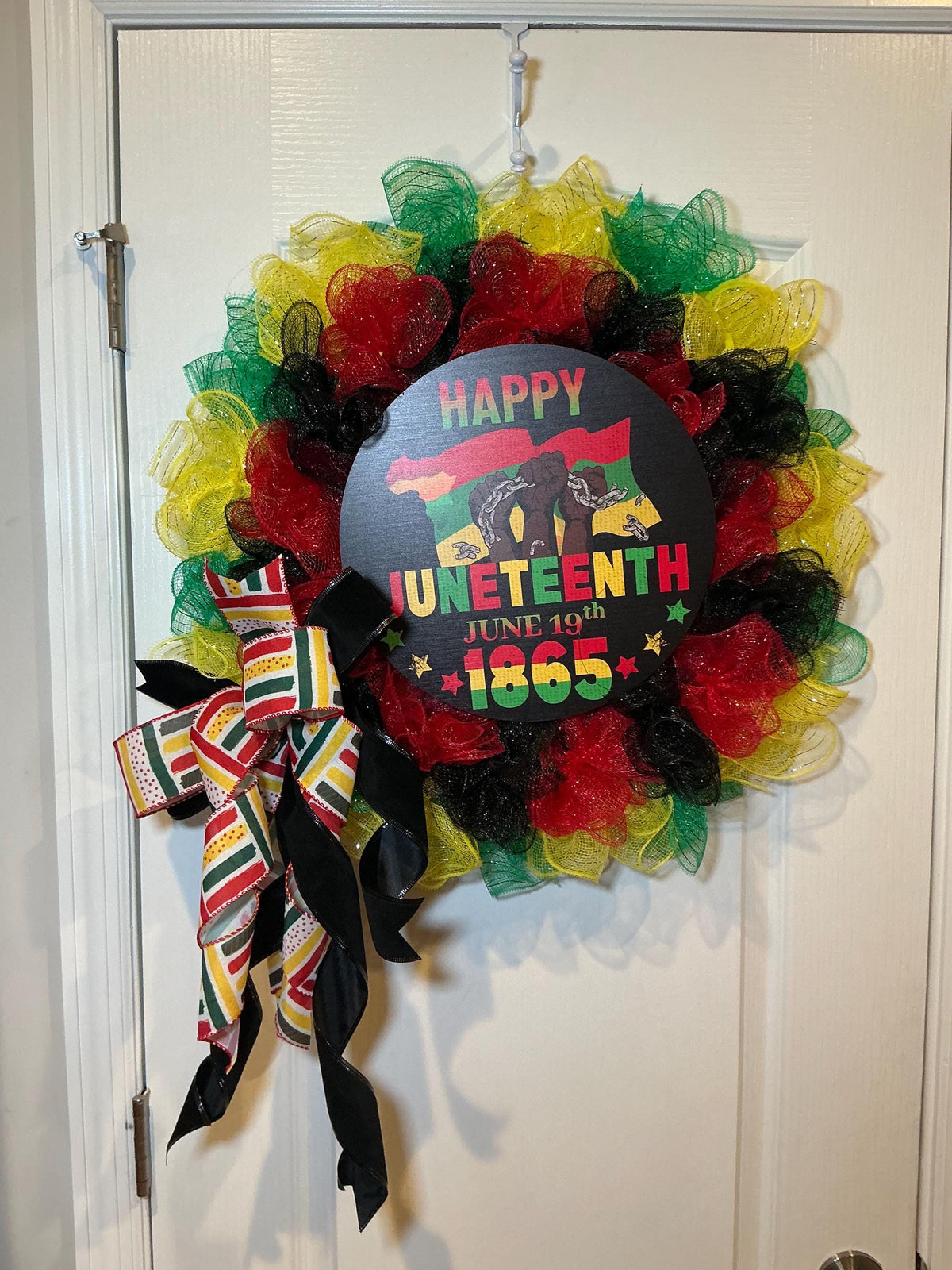 Globe Sign Juneteenth Wreath, Freedom Day 1865 Black Red Green Gold, June 19th Handmade Gift