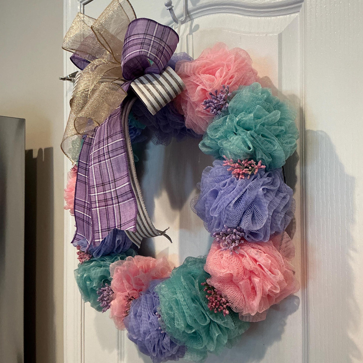 Loofah Wreath, Front Door Decor, Farmhouse Accent, Handmade Gift, Plaid Bow, 18 Inch, Unique Home Decor