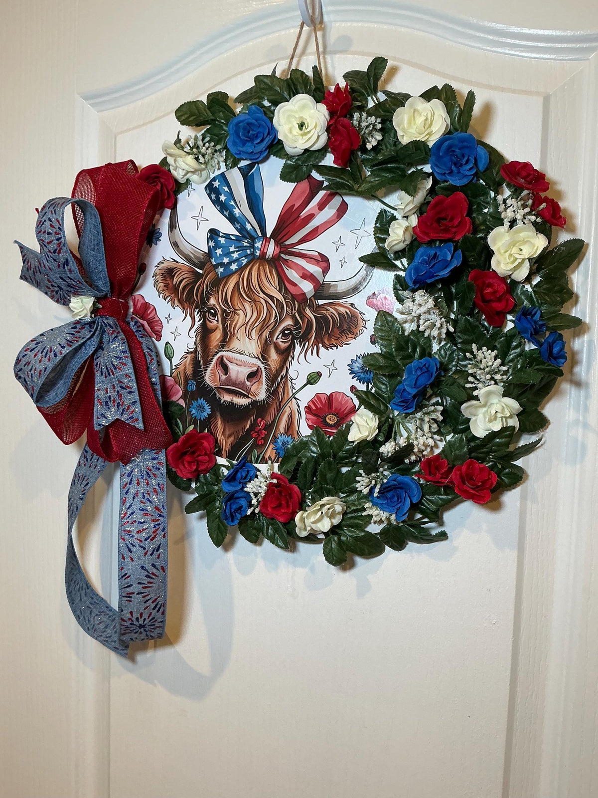 14 Inch Highland Cow Patriotic Wreath with Red White Blue Florals, Front Door Decor