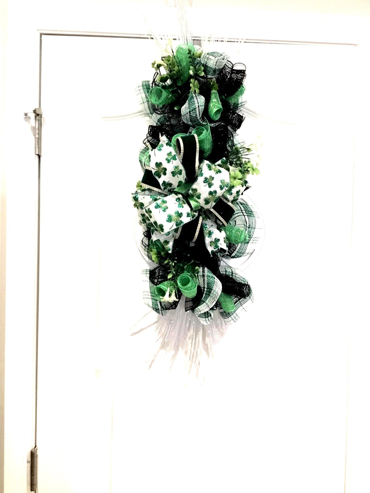 St. Patrick’s Day Clover Wreath with Green Bow /Front Door Decor