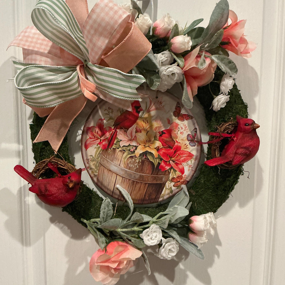 Moss Cardinal Wreath, Peach Floral Design, Red Bird Decor, 14 Inch