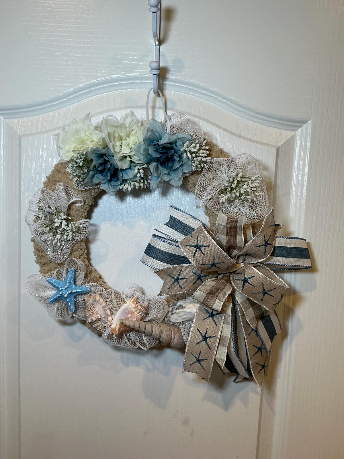 Chunky Yarn Space Saving Coastal Wreath with Starfish and Shells, Dusty Blue Door Decor
