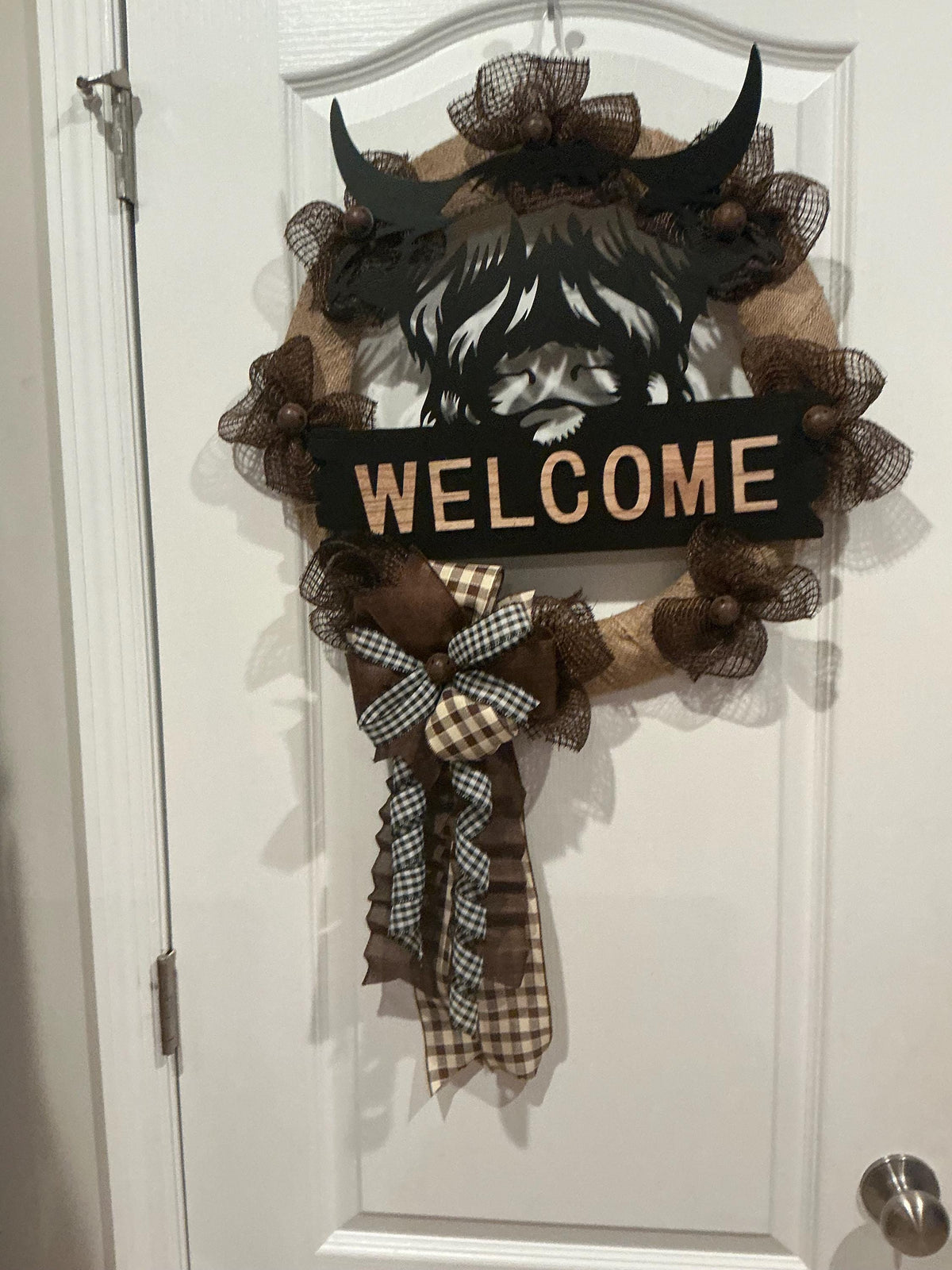 Highland Cow Welcome Wreath, 18 Inch Burlap Farmhouse Door Decor with Buffalo Check