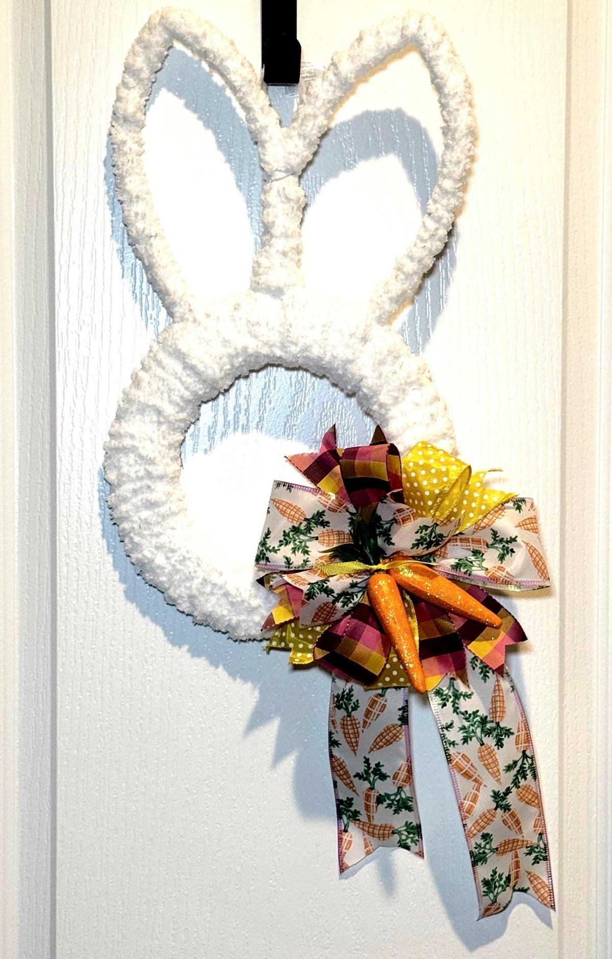 Handmade Chunky Yarn Bunny Wreath, Glitter Carrots Easter Decor