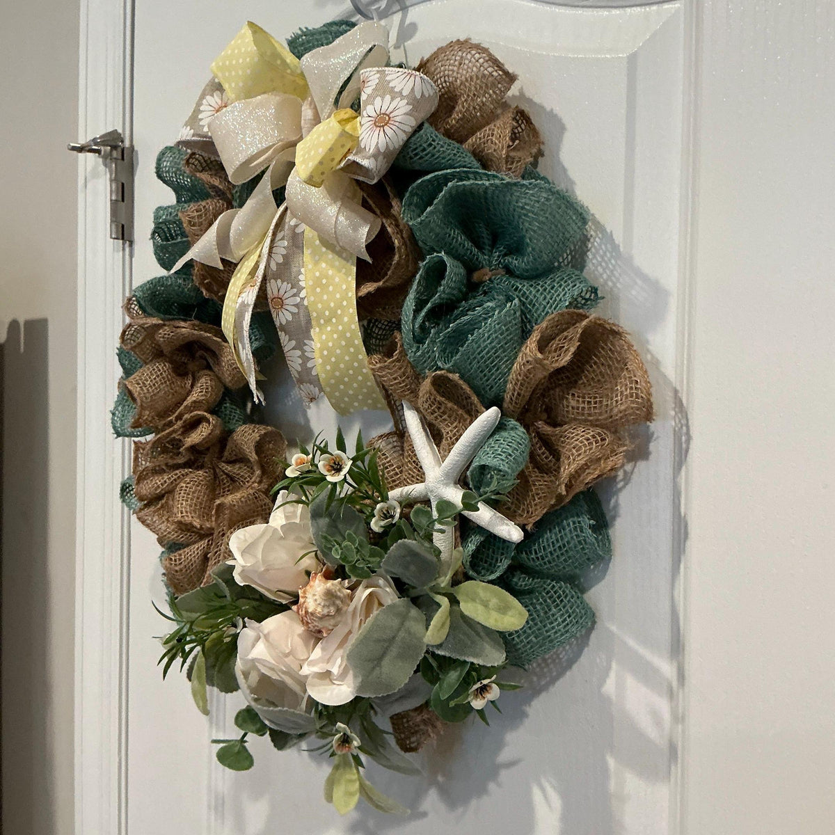 Patina Blue Wreath for Front Door, Patina Blue and Burlap Beach Decor, 14 inch Seashell Wreath with Starfish and Daisy Bow