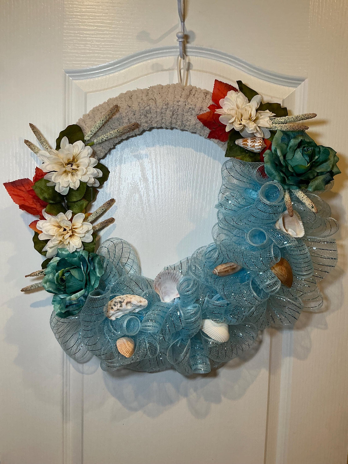 Coastal Fall Wreath, 18 Inch Ocean Blue Mesh Seashells and Rust Leaves