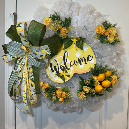Welcome Sign Lemon Wreath, Coastal Front Door Decor, White Deco Mesh Citrus Wreath, Farmhouse Kitchen Wreath, Handmade Housewarming Gift