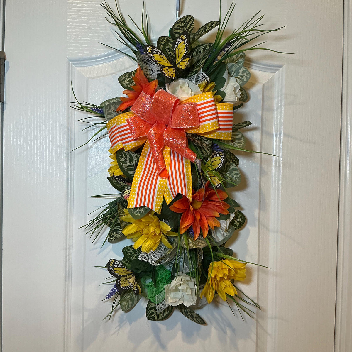 Boutique Butterfly Garden Space Saver Swag Designer Florals for Storm Doors Mantles or Walls