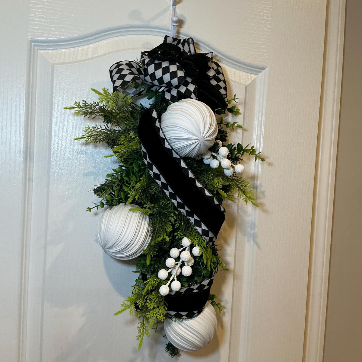 Farmhouse Door Swag, Black White Checkered Ribbon, White Orb Greenery, All Season Decor