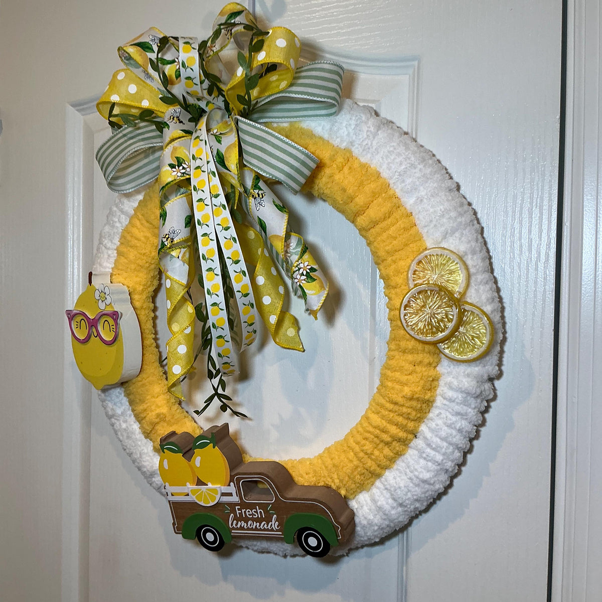 Luxury Lemon Wreath for Front Door | Artisan Chunky Yarn Summer Wreath | Handcrafted Yellow White Lemon Farmhouse Decor