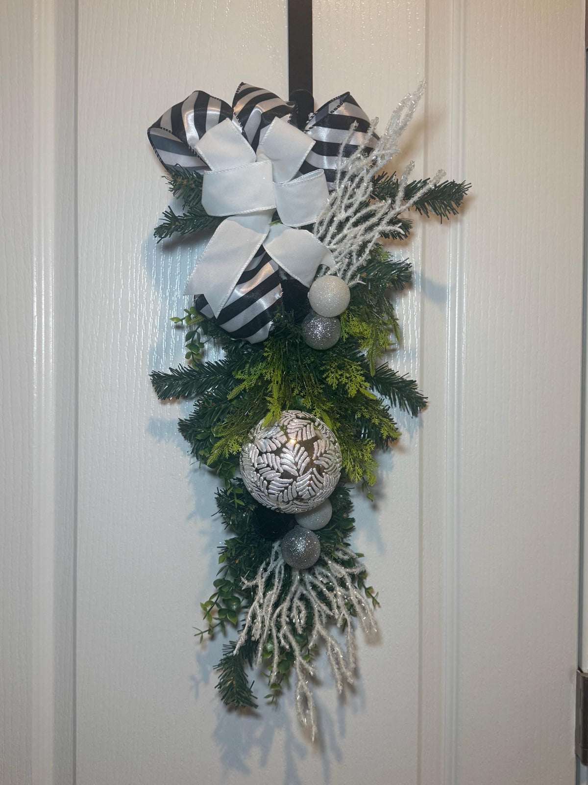Farmhouse Front Door Swag: Evergreen Teardrop with Layered Ribbon