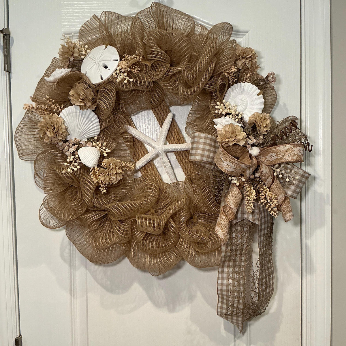 Neutral Coastal Wreath, Storm Door Wreath, Space Saver Wreath, Starfish Sand Dollar Shells, Burlap Mesh Beach Wreath, Front Door Decor