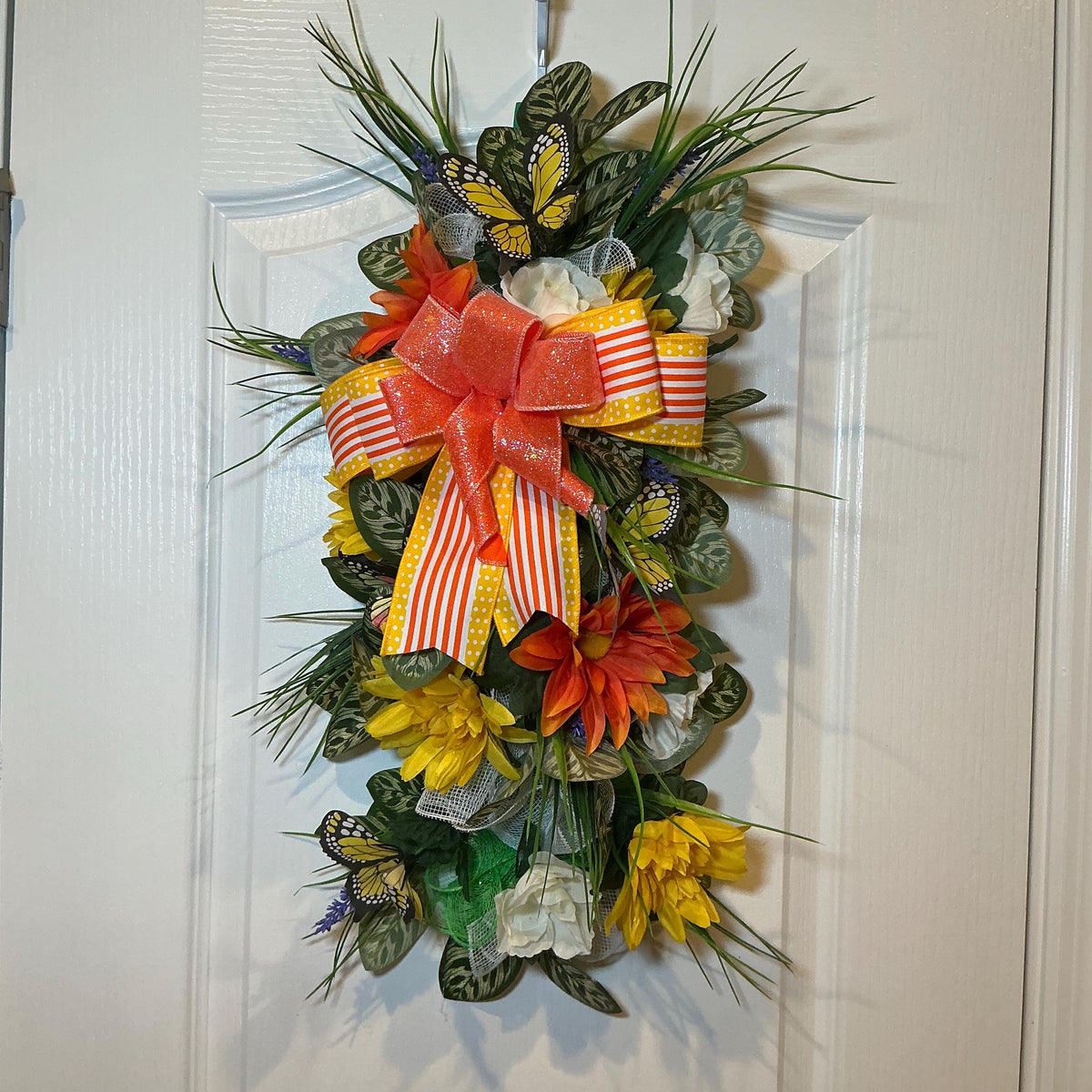 Boutique Butterfly Garden Space Saver Swag Designer Florals for Storm Doors Mantles or Walls