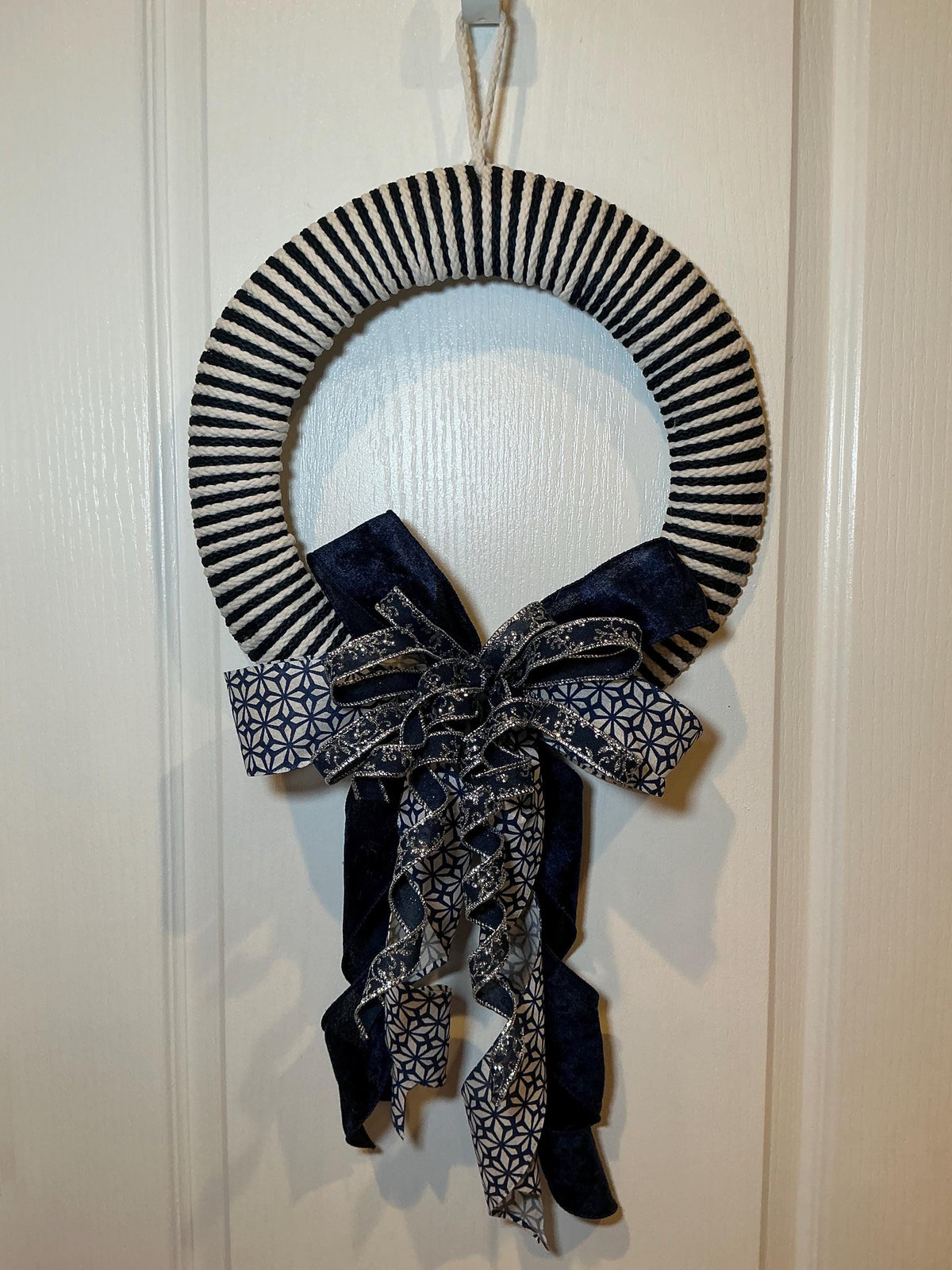 Navy White Striped Rope Wreath, Farmhouse Front Door Wreath, Nautical Star Ribbon Bow, Blue Silver Everyday Wreath
