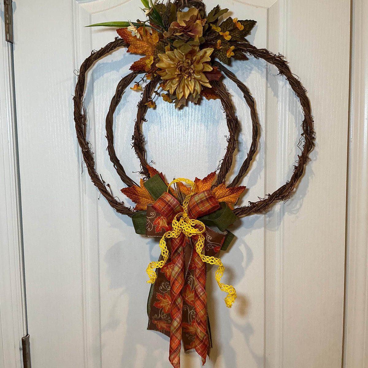 Pumpkin Grapevine Fall Wreath, Gold Dahlia and Rust Maple Leaves, 18 x 20 Inch — photo 4