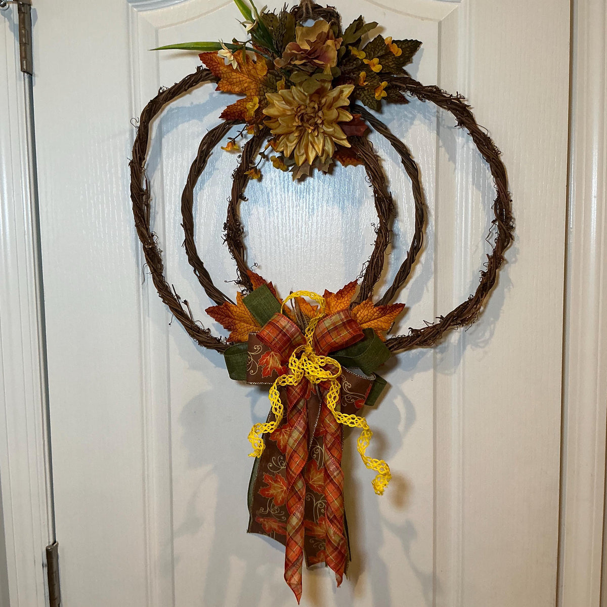 Pumpkin Grapevine Fall Wreath, Gold Dahlia and Rust Maple Leaves, 18 x 20 Inch — photo 6