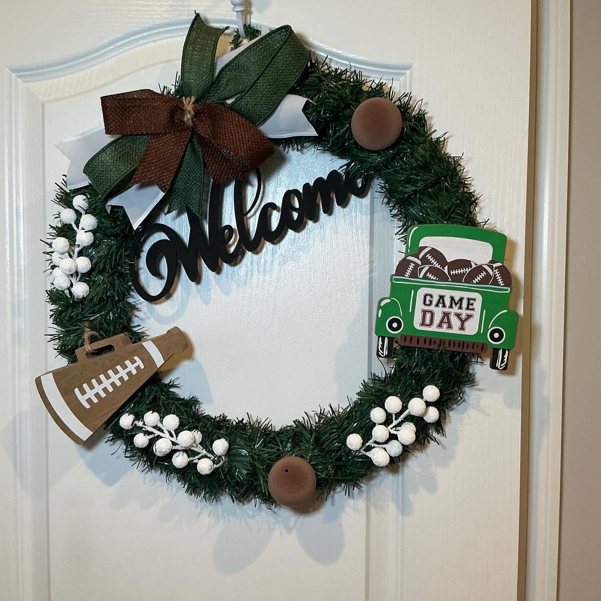 Welcome Football Wreath, Game Day Greenery Front Door Decor, 18 Inch — photo 10