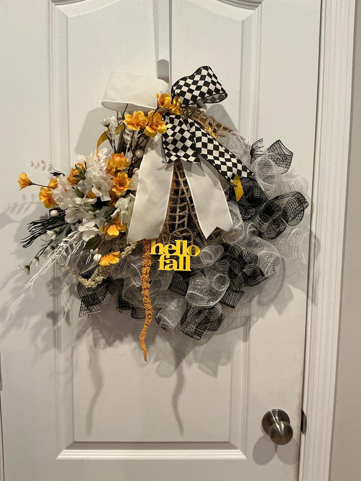 Black and White Checkered Fall Wreath, 14 Inch Hello Fall Deco Mesh Door Decor — actual product photo