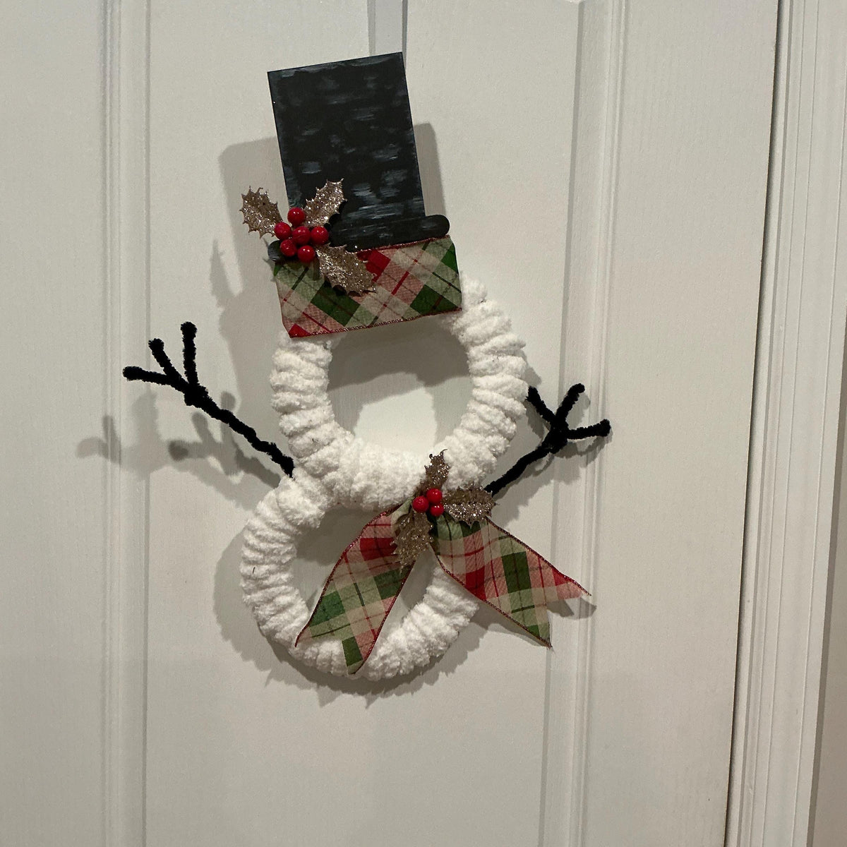 Snowman Wreath, Plaid Ribbon, Holly Berry Christmas Door Decor — photo 2