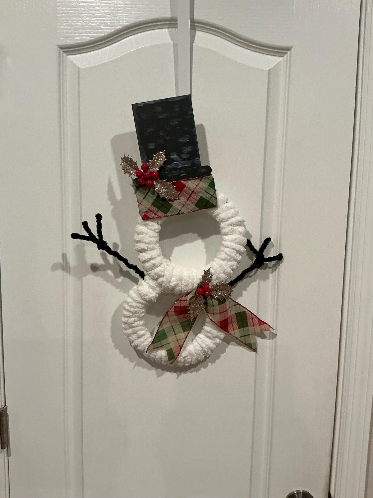 Snowman Wreath, Plaid Ribbon, Holly Berry Christmas Door Decor — photo 3