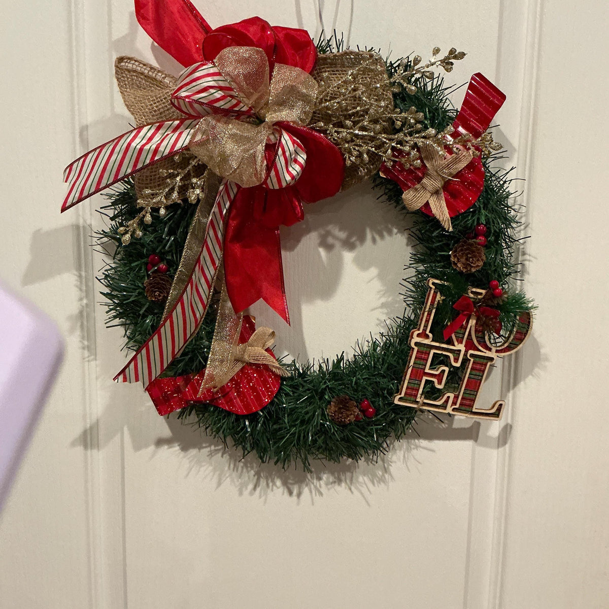 Red Gold Pine Christmas Wreath, Farmhouse Holiday Door Decor — photo 2