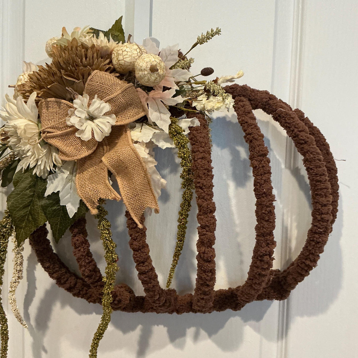 Neutral Pumpkin Fall Wreath, 17 Inch Yarn Wrapped Frame with Cream Florals — photo 2