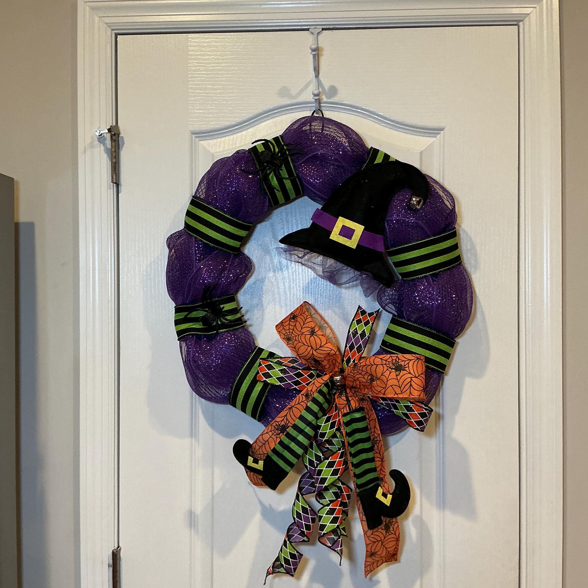 Witch Hat and Boots Halloween Wreath, 18 Inch Purple Glitter Mesh with Spiderweb Bow — photo 6