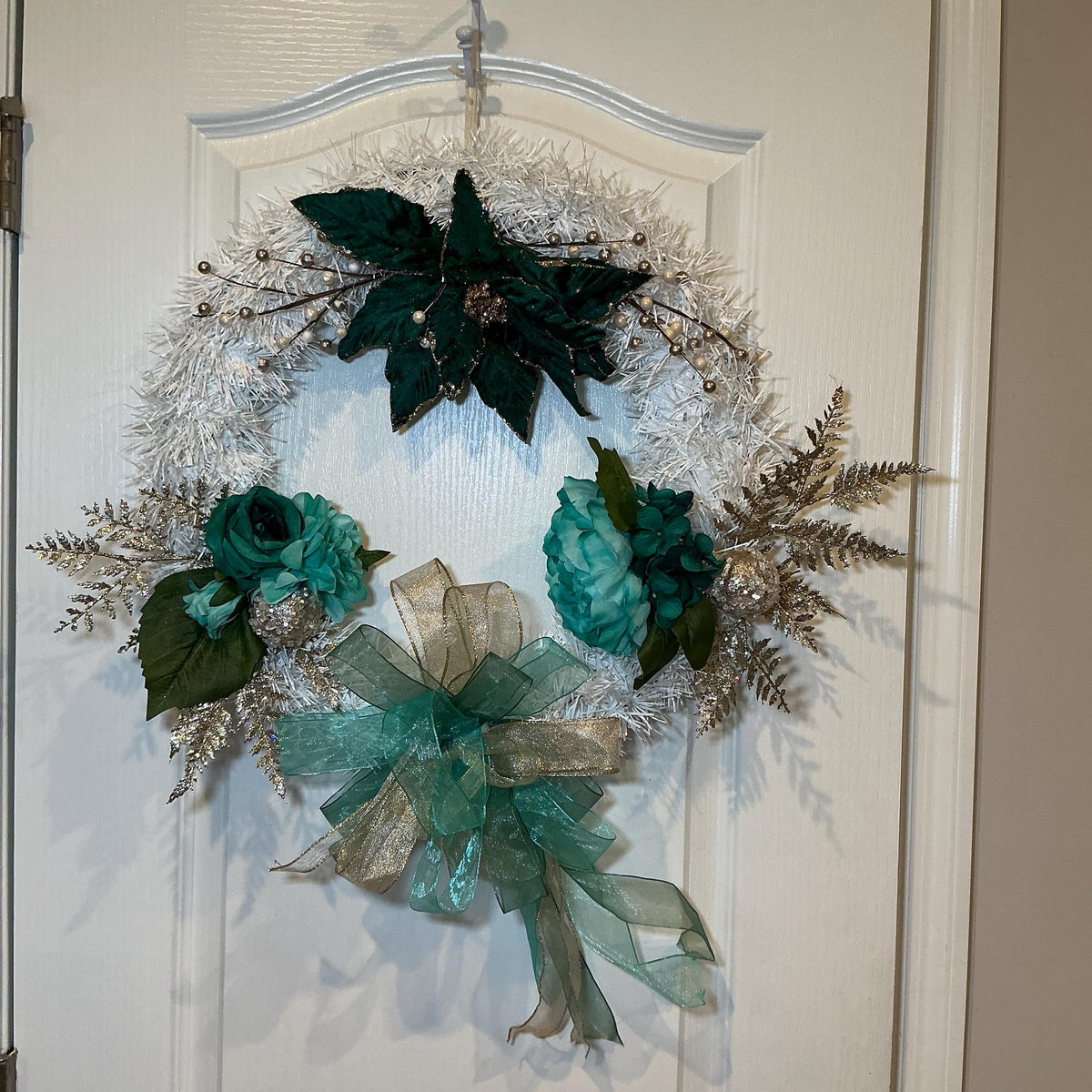 18 Inch White Evergreen Christmas Wreath, Emerald Poinsettia, Teal Roses, Gold Bow — photo 4