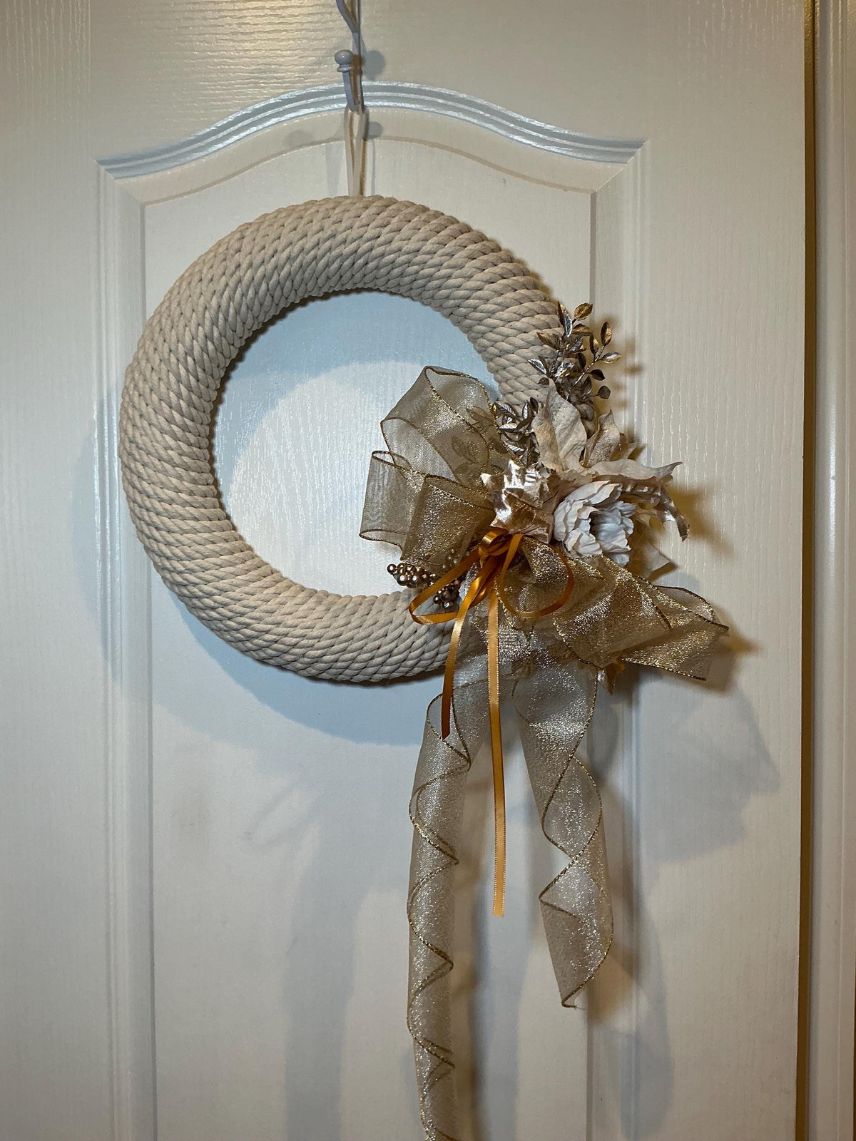 Champagne Gold Rope Christmas Wreath with Gold Bow and Silver Leaf, Front Door Decor — actual product photo