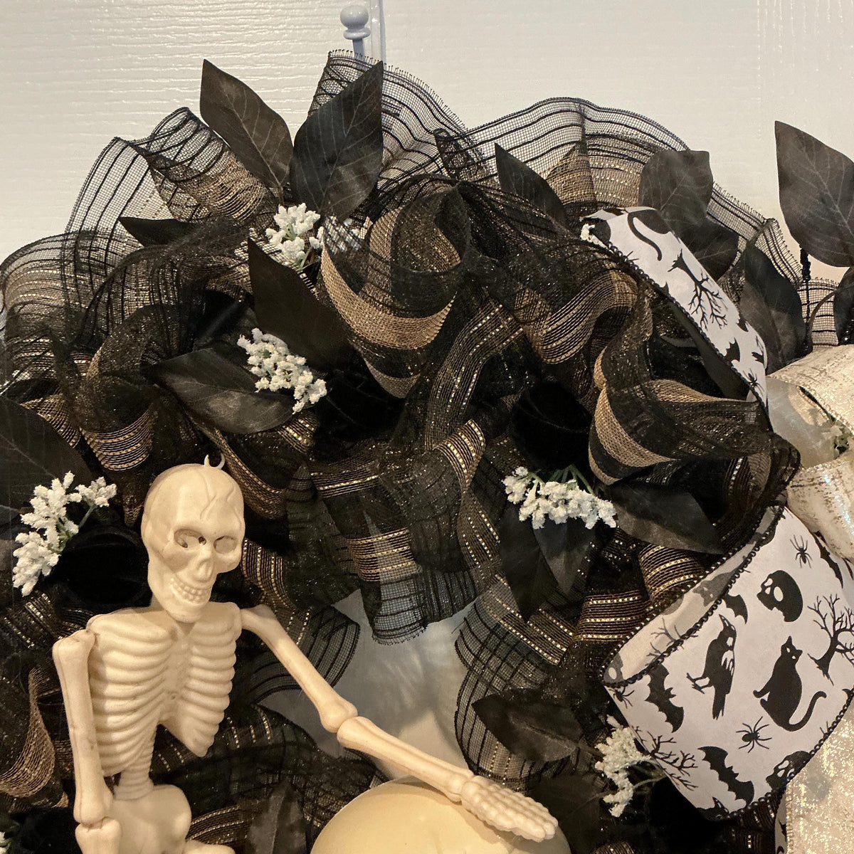 Black and Gold Skeleton Halloween Wreath, Gothic Mesh Front Door Decor, 16 Inch — photo 2