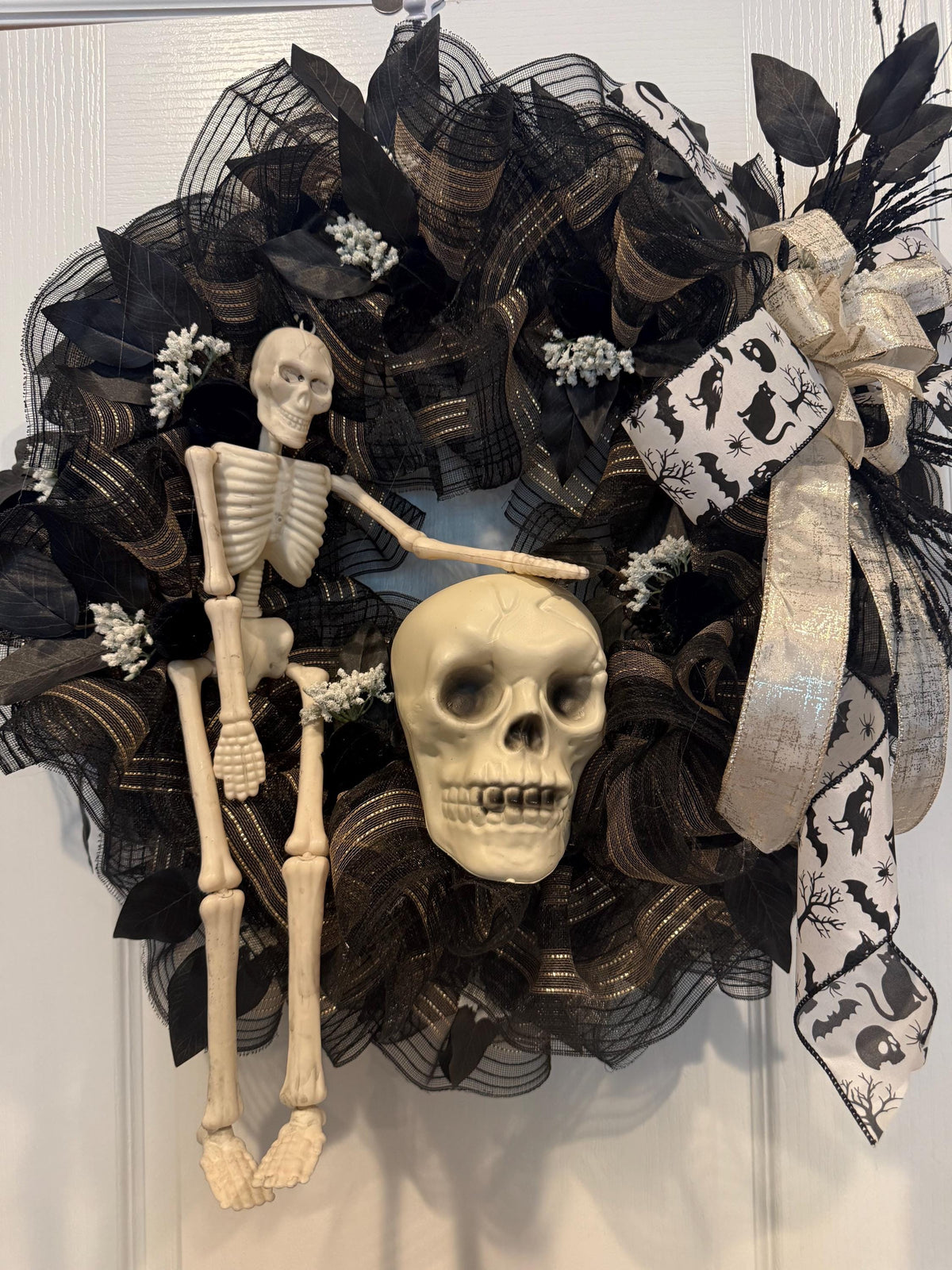 Black and Gold Skeleton Halloween Wreath, Gothic Mesh Front Door Decor, 16 Inch — photo 9