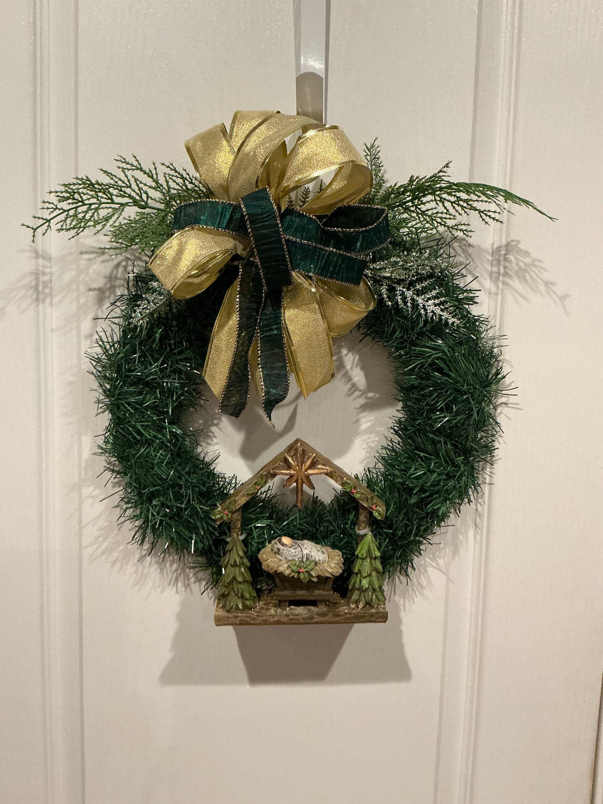 Handmade Nativity Christmas Wreath, Religious Holiday Decor, Table Centerpiece — photo 2