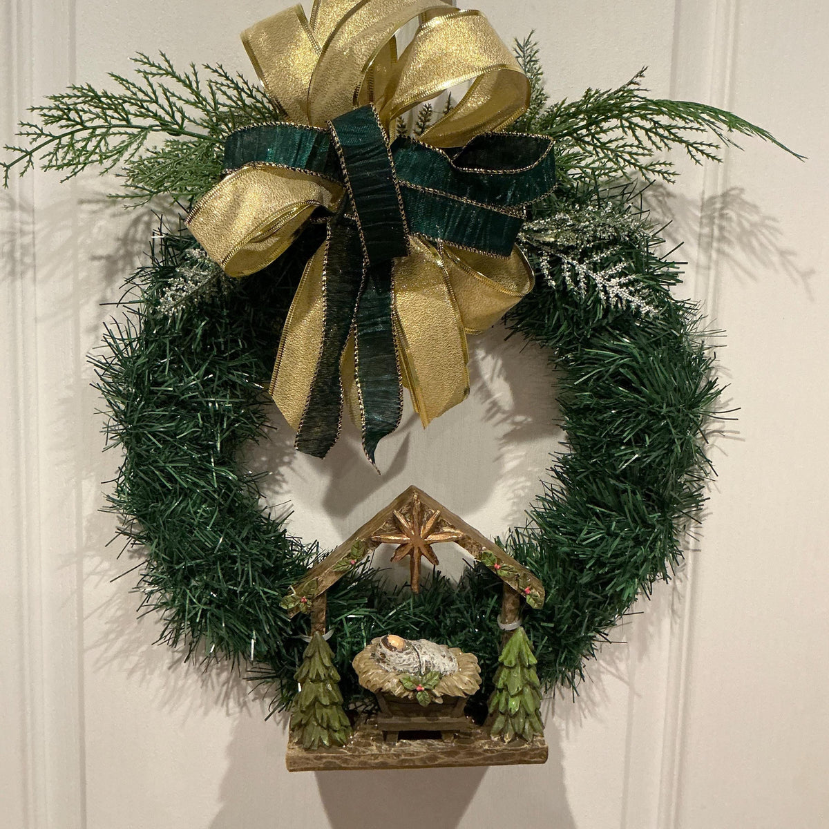 Handmade Nativity Christmas Wreath, Religious Holiday Decor, Table Centerpiece — photo 3
