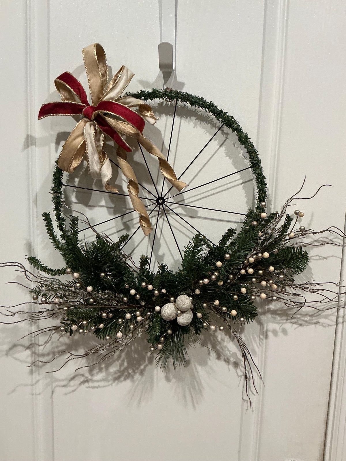 Rustic Bicycle Wheel Christmas Wreath, 14 Inch Farmhouse Holiday Decor — photo 2