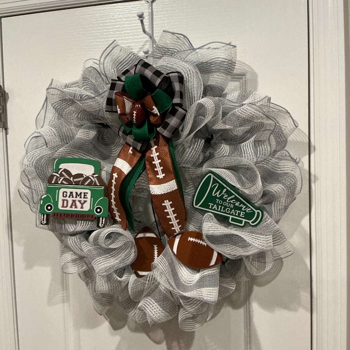 Game Day Football Wreath 18 Inch, Tailgate Party Front Door Decor, Farmhouse Mesh Wreath, Football Season Home Decor, Sports Fan Gift — photo 2