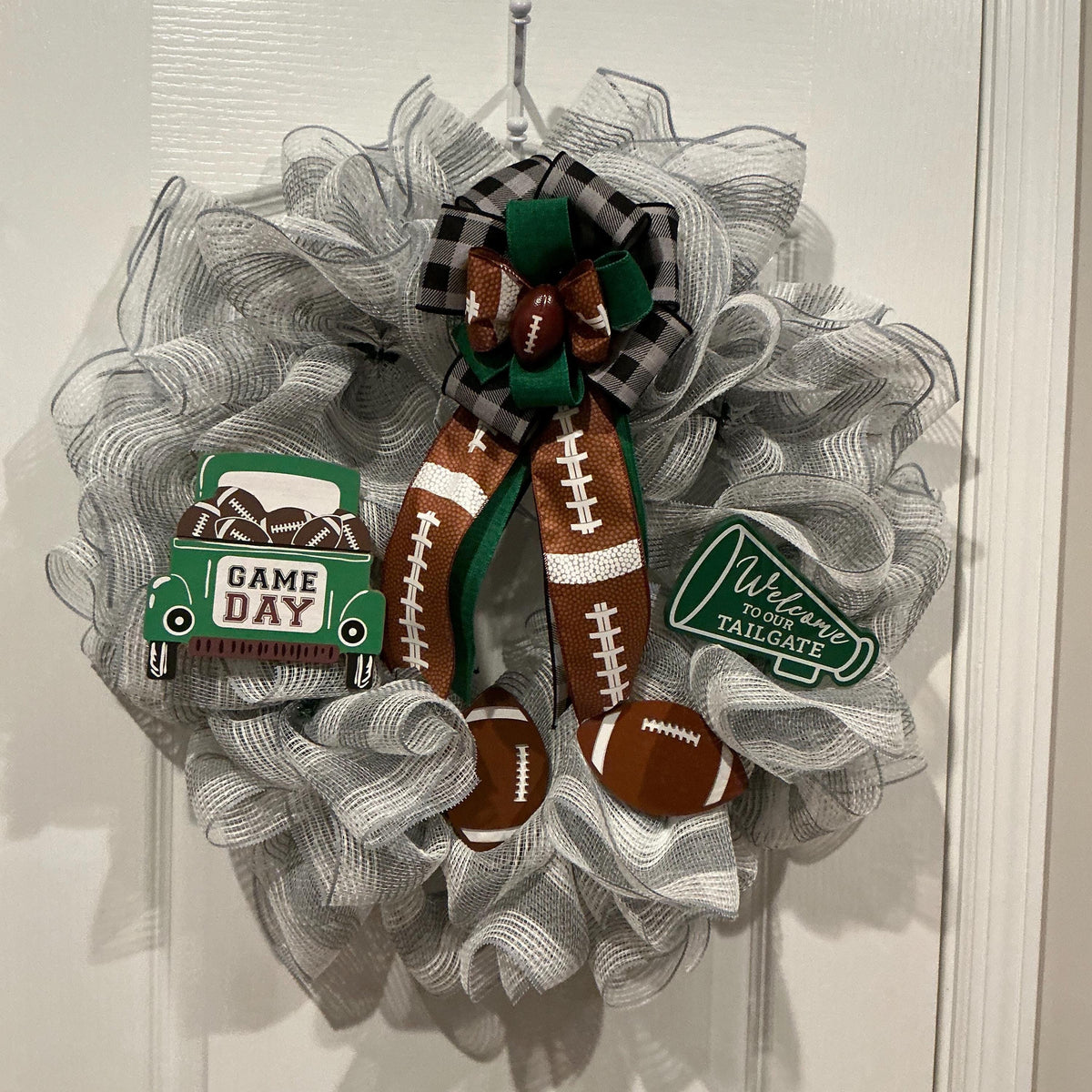 Game Day Football Wreath 18 Inch, Tailgate Party Front Door Decor, Farmhouse Mesh Wreath, Football Season Home Decor, Sports Fan Gift — photo 3