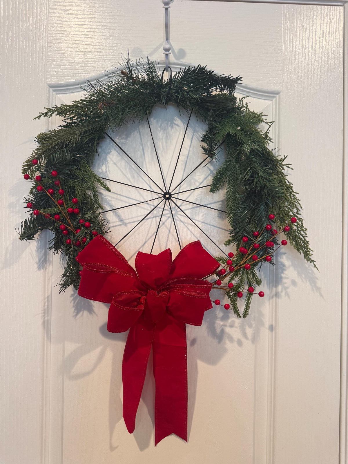 Handmade Christmas Wreath, Spoke Wheel, Pine Cedar, Red Berries, Red Bow Front Door Decor — photo 2