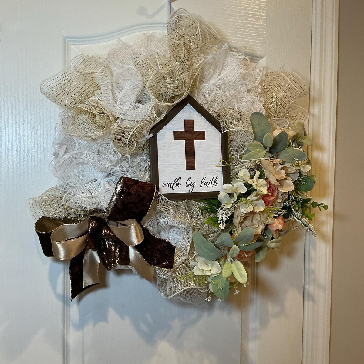 Church House Cross Sign Wreath, Walk By Faith Champagne Floral Decor, Farmhouse Religious Home — photo 4 