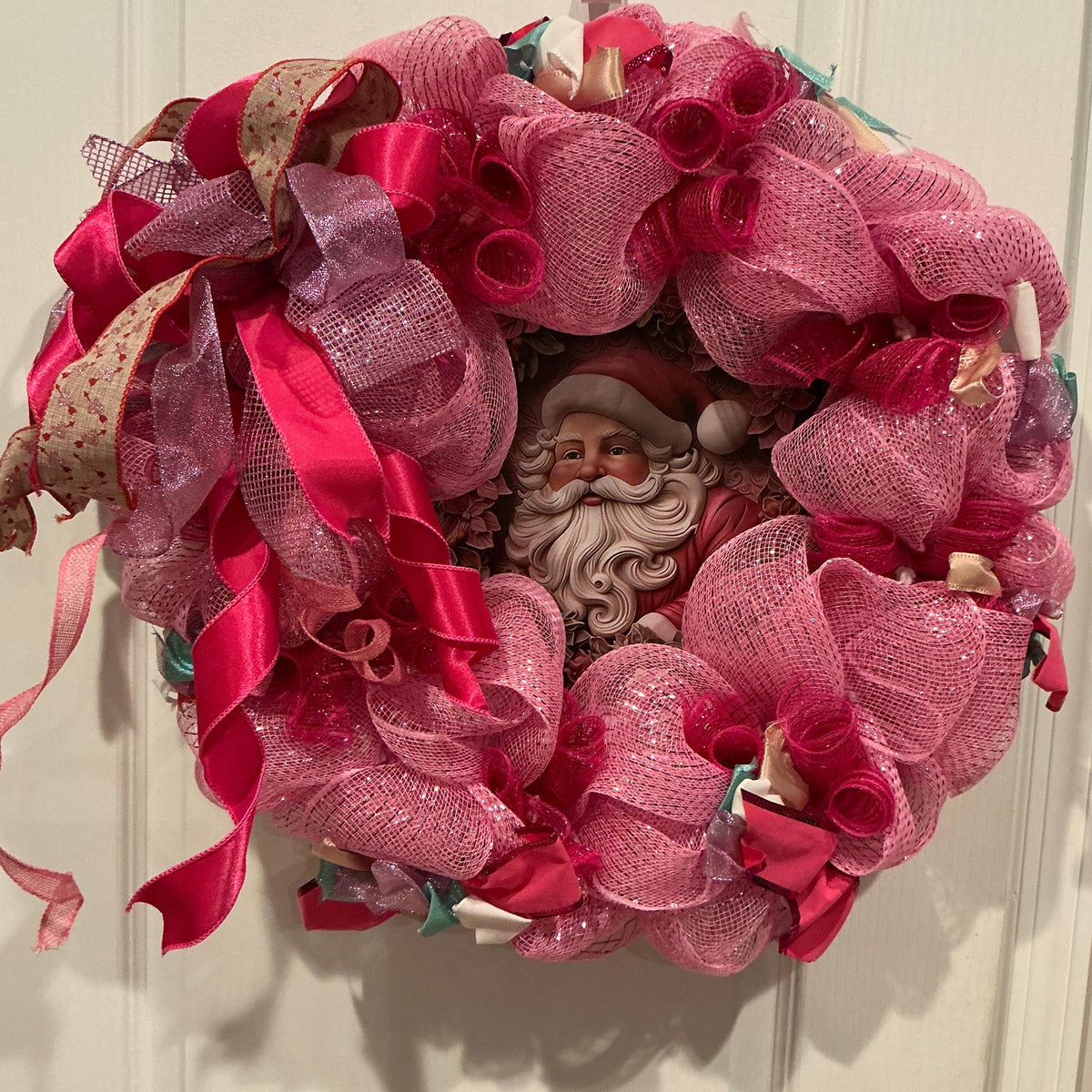 Pink Santa  deco, mesh Christmas, wreath, hot pink holiday door, wreath, glam, Christmas wreath, pink Santa Claus, front door decor — photo 2