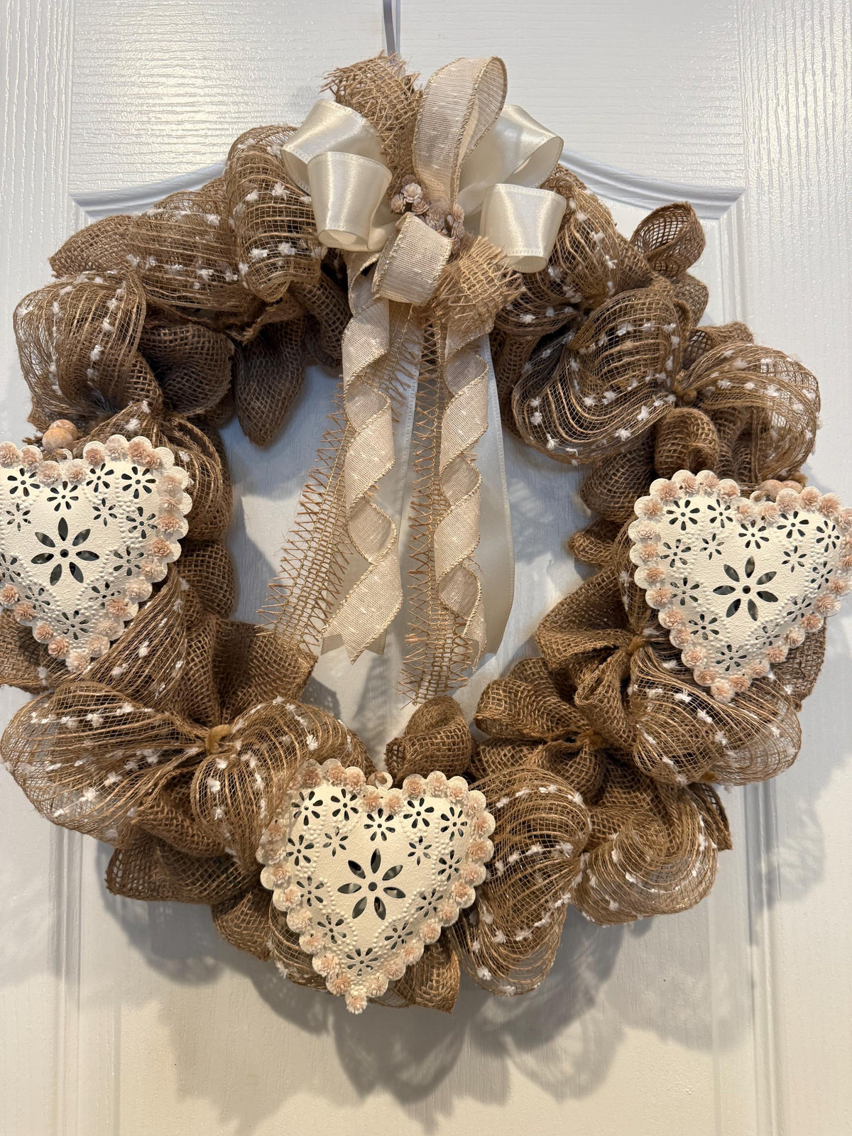 Burlap Wreath with Cream Filigree Hearts, Farmhouse Front Door Wreath, Rustic Cottage Decor, Neutral Everyday Wreath, Shabby Chic Home Decor