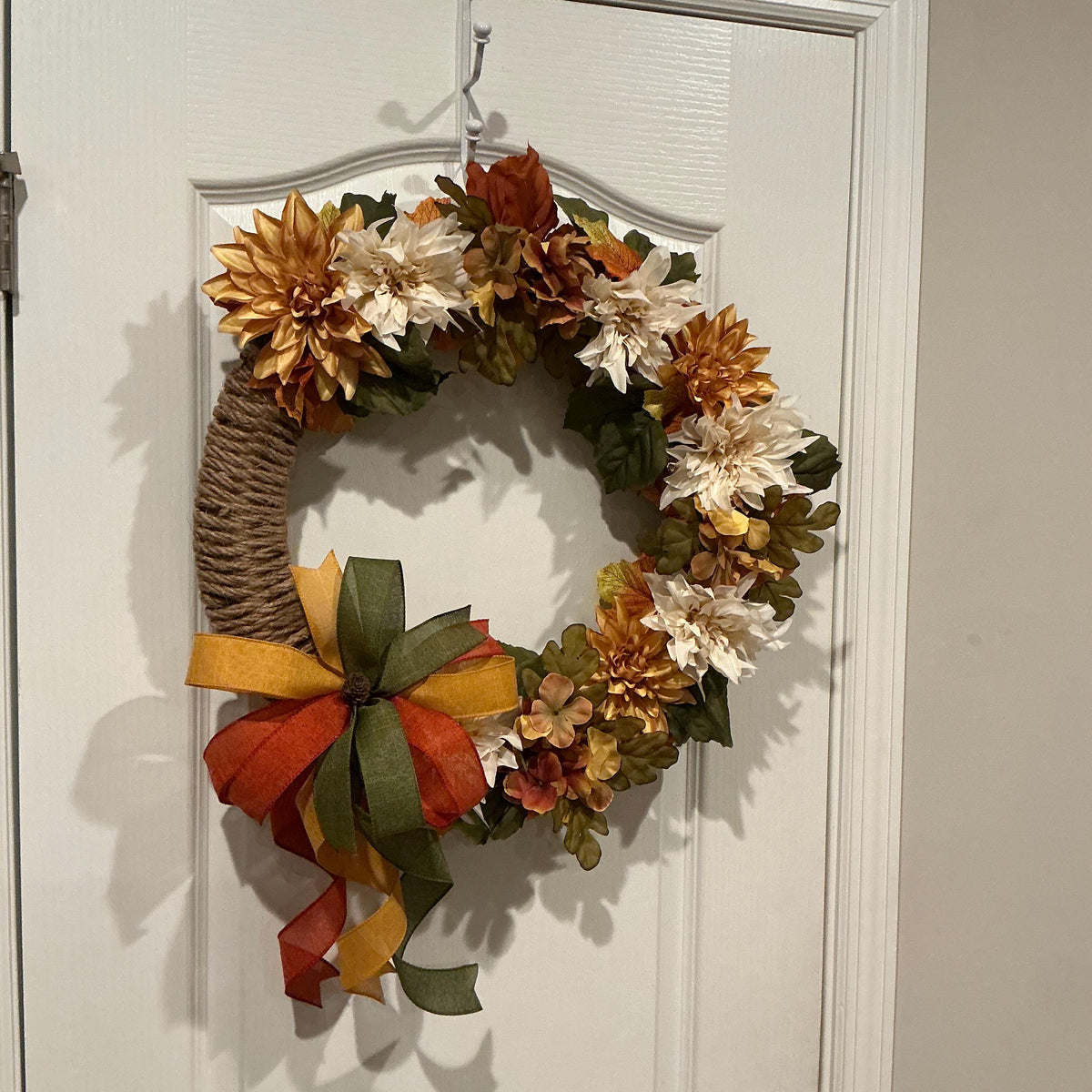 Autumn Dahlia Fall Wreath, Front Door Accent Jute wrapped,Farmhouse fall decor ,Gold Cream floral WreathRustic Thanksgiving decor
